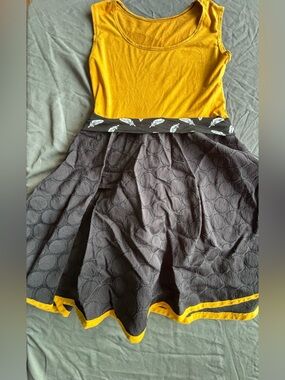 Girls' Yellow and Black Tank Dress with Feather-Print Waistband